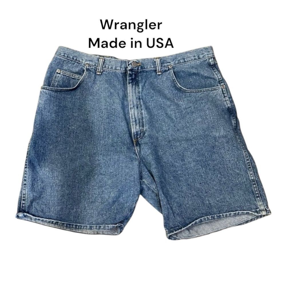 Wrangler Silver edition Jean shorts 42. 100% cotton made I. The USA